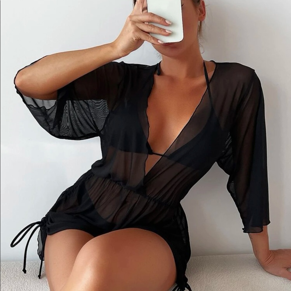 ⚡️flash sale⚡️3 piece triangle bikini & cover up - Picture 3 of 8